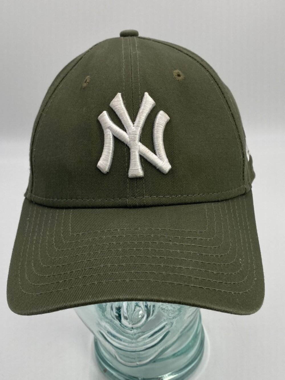 New Era 9Forty MLB New York Yankees Hat Strapback Olive Green One Size Baseball